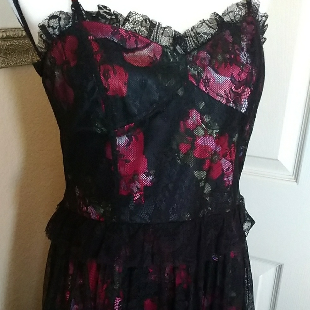 Pearl Dress - Picture 3 of 8